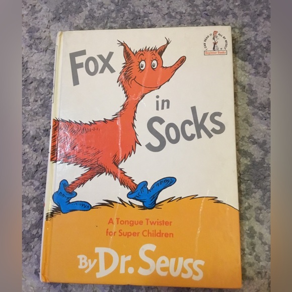 Kohls Cares Dr Seuss Fox in Socks Plush Red Fox Stuffed Animal and book - Picture 5 of 7